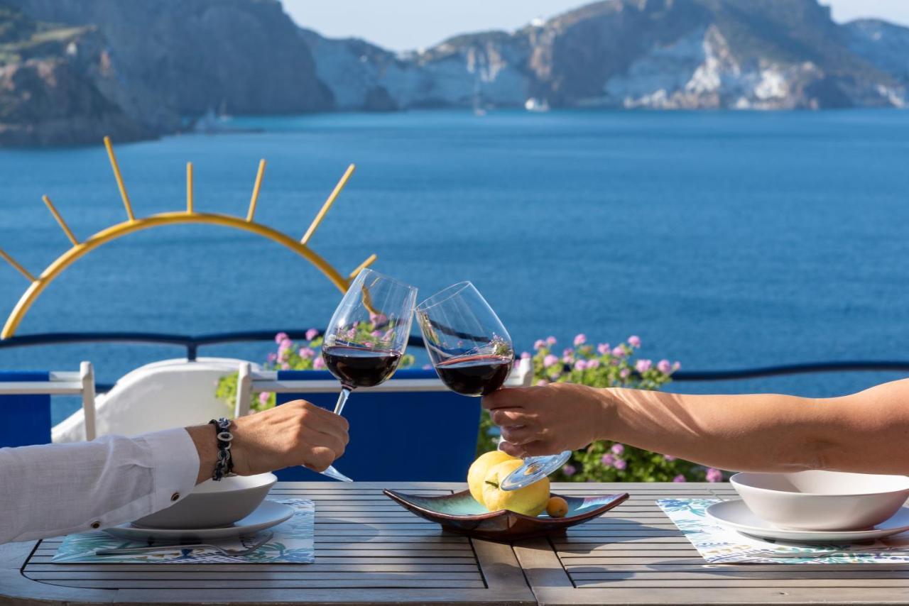 Maridea - Les Suites Du Soleil Ponza Exterior foto