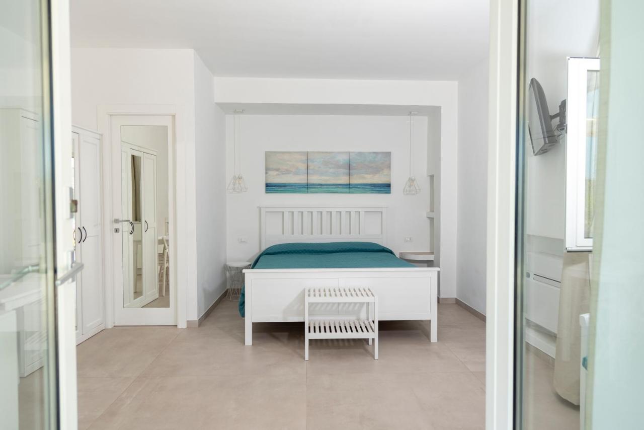 Maridea - Les Suites Du Soleil Ponza Exterior foto