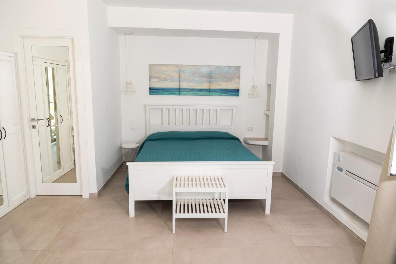 Maridea - Les Suites Du Soleil Ponza Exterior foto
