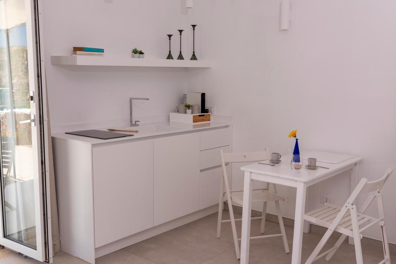 Maridea - Les Suites Du Soleil Ponza Exterior foto