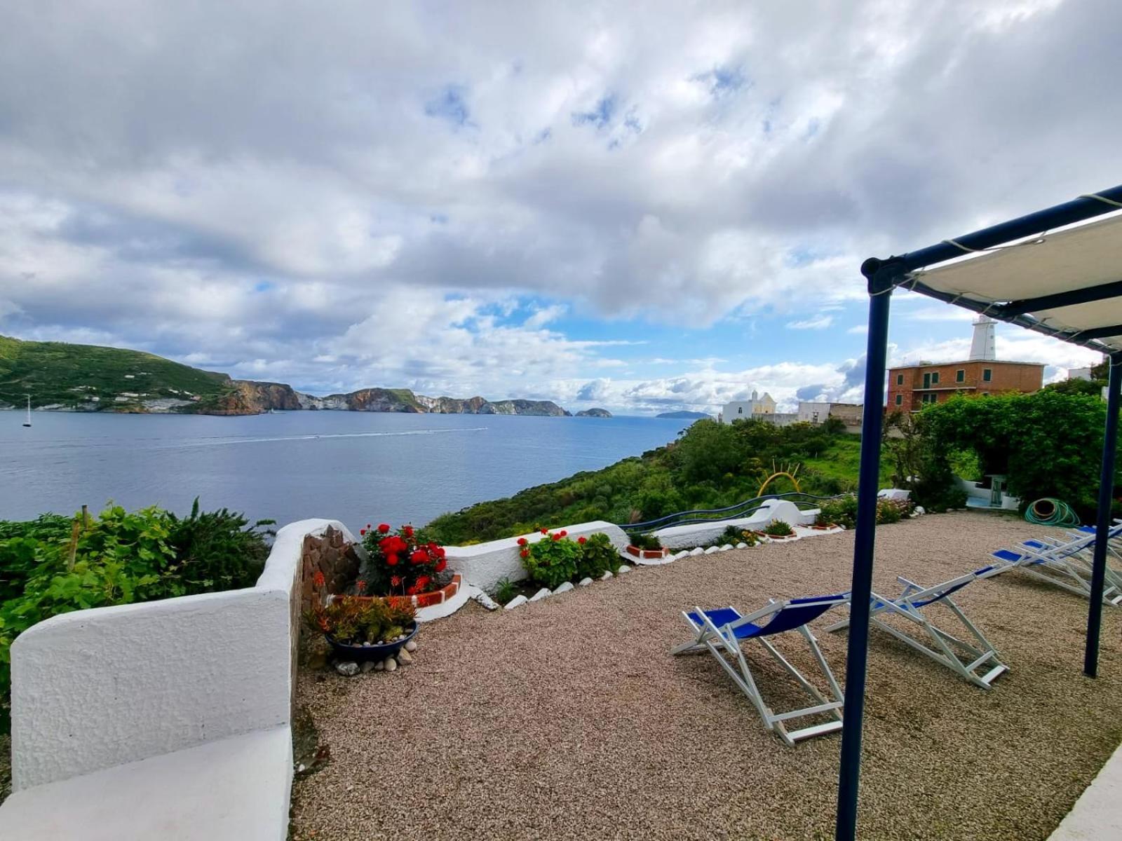 Maridea - Les Suites Du Soleil Ponza Exterior foto